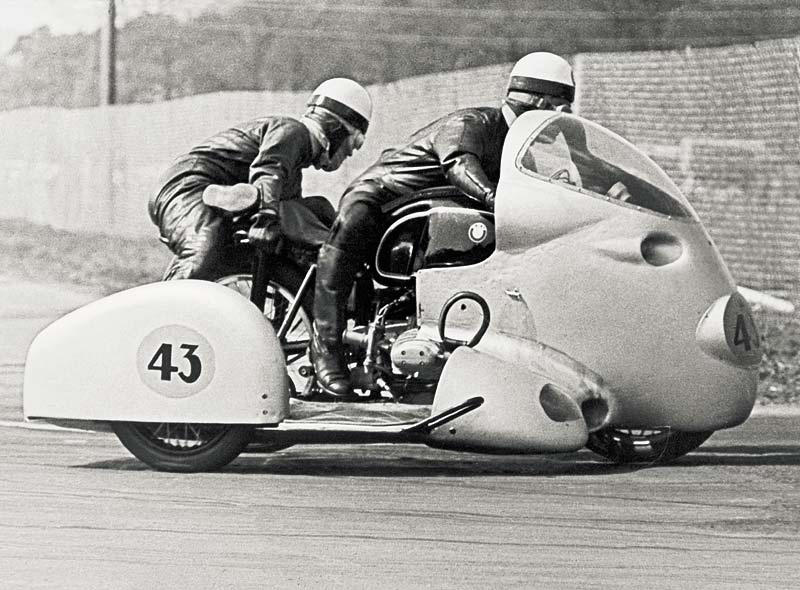 side-car by BMW Motorrad